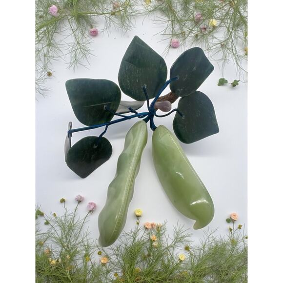 Vintage Chinese Serpentine Stone Pea Pod Sculpture-Leaves-Fruit-Jade Green-Carve - Picture 1 of 6